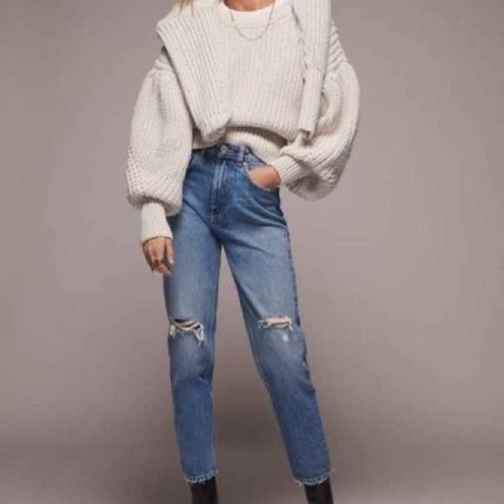 Zara Ripped Mom Jeans